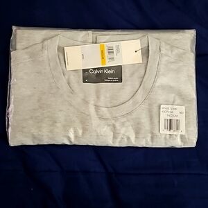 Calvin Klein Mens Short Sleeve T Shirt.BRAND NEW IN ORIGINAL PACKAGING!!
